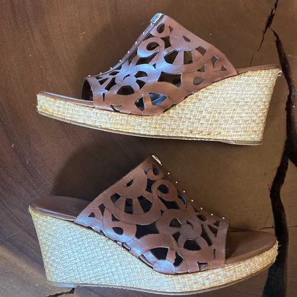 Brighton Shoes - Brighton Daria Woven Sandals/ Size 9.5 M